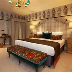 The Fox And Hounds Country Herberg