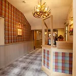 The Fox And Hounds Country 4*