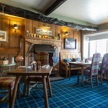 Inn The Fox And Hounds Country 4*