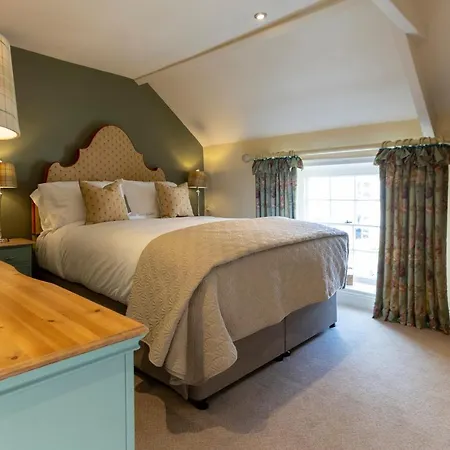 بيت ريفي The Fox And Hounds Country