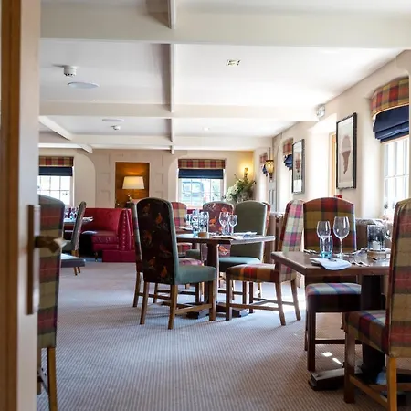 The Fox And Hounds Country 4*