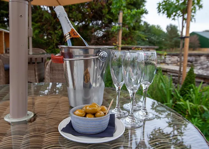 The Fox And Hounds Country 4*