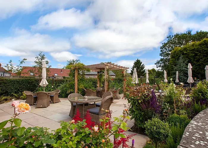 The Fox And Hounds Country Inn 4*