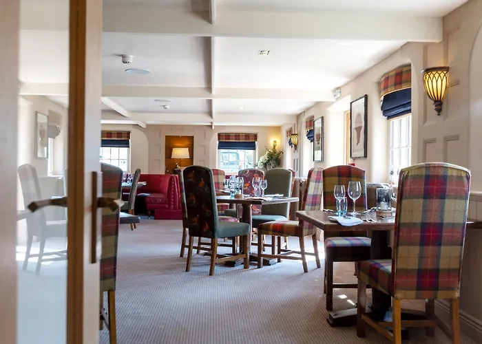 The Fox And Hounds Country 4*