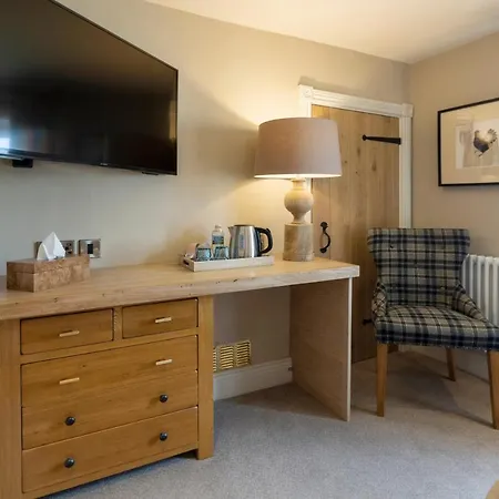 The Fox And Hounds Country Inn 4*